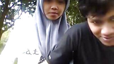 الفتاة ترتدي مثير ممرضة سكس اخوات اجنبي مترجم زي صديقها الملاعين لها على الكاميرا