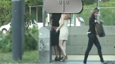 فتاة افلام سكس اجنبي مترجم للعربيه سمراء يعتاد على حضن لها الكتلة