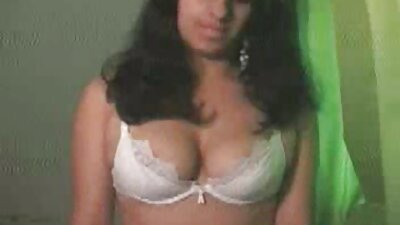 بعد ممارسة الرياضة ، المادية سكس اجنبية مترجم الإباحية نجمة يعطي اللسان إلى المدرب