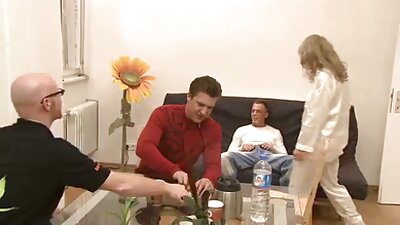 رجل يدفع القضيب في امرأة سمراء المهبل بينما يحدق في ثدييها افلام سكس اجنبي مترجمه جديده