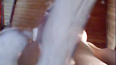 الرجل يصف سكس امهات اجنبي مترجم عارية الكوبي خادمة في للإعجاب بعقب تنظيف المنزل